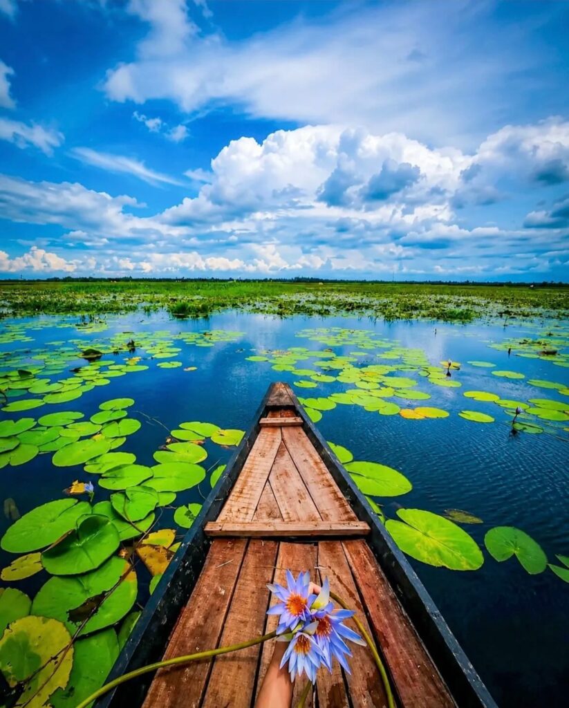Aesthetic Lake Boating Photo Editing Prompt ChatGPT 2 Aesthetic Lake Boating Photo Editing Prompt ChatGPT